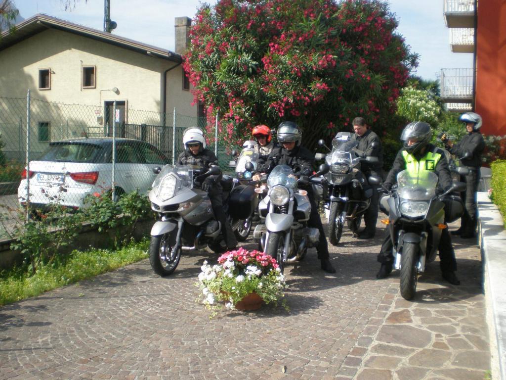 Bike & Wind Hotel Villa Maria Torbole Sul Garda Екстериор снимка