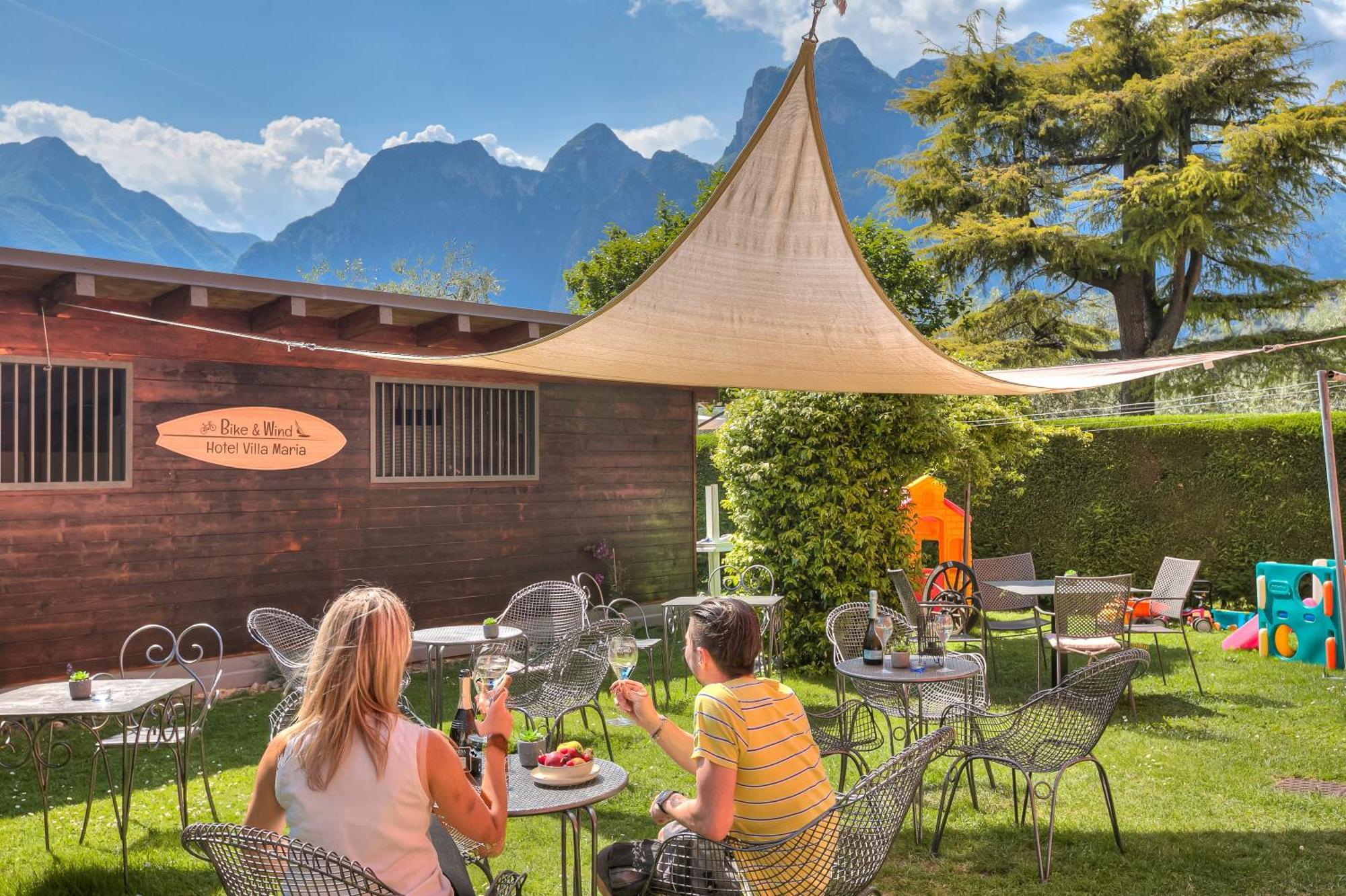Bike & Wind Hotel Villa Maria Torbole Sul Garda Екстериор снимка
