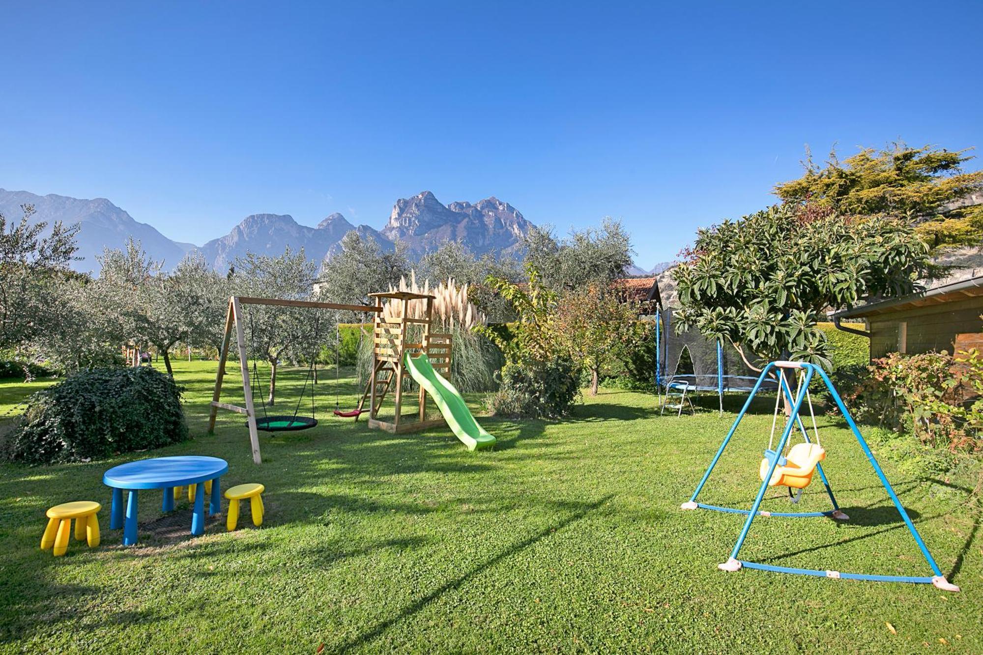 Bike & Wind Hotel Villa Maria Torbole Sul Garda Екстериор снимка