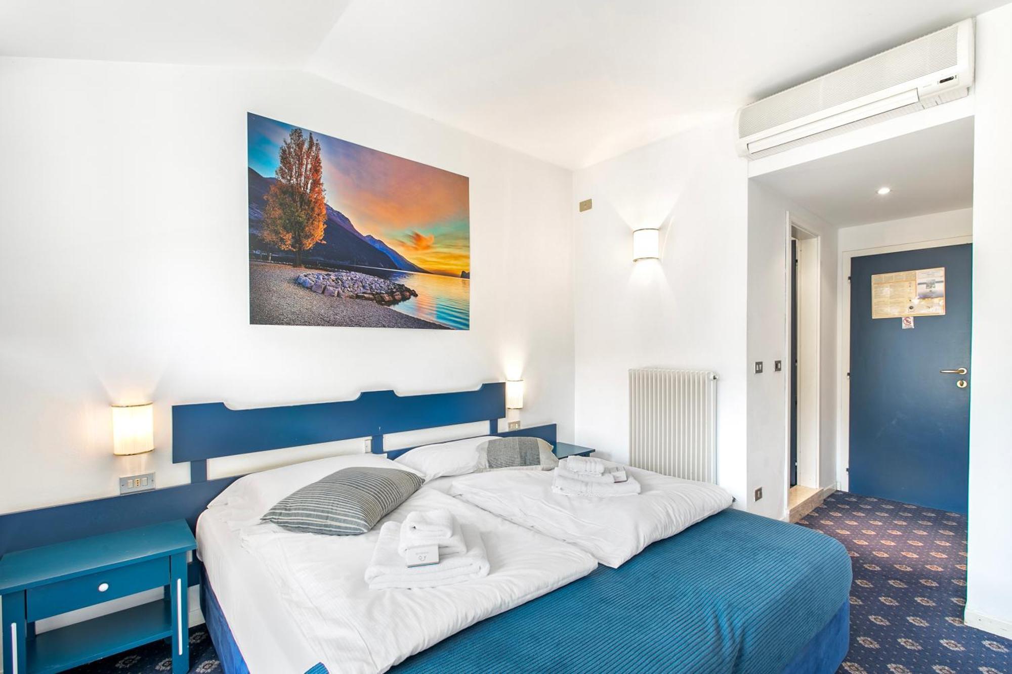 Bike & Wind Hotel Villa Maria Torbole Sul Garda Екстериор снимка