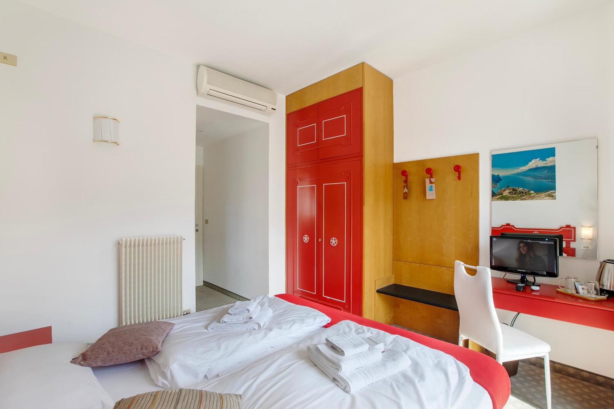 Bike & Wind Hotel Villa Maria Torbole Sul Garda Екстериор снимка