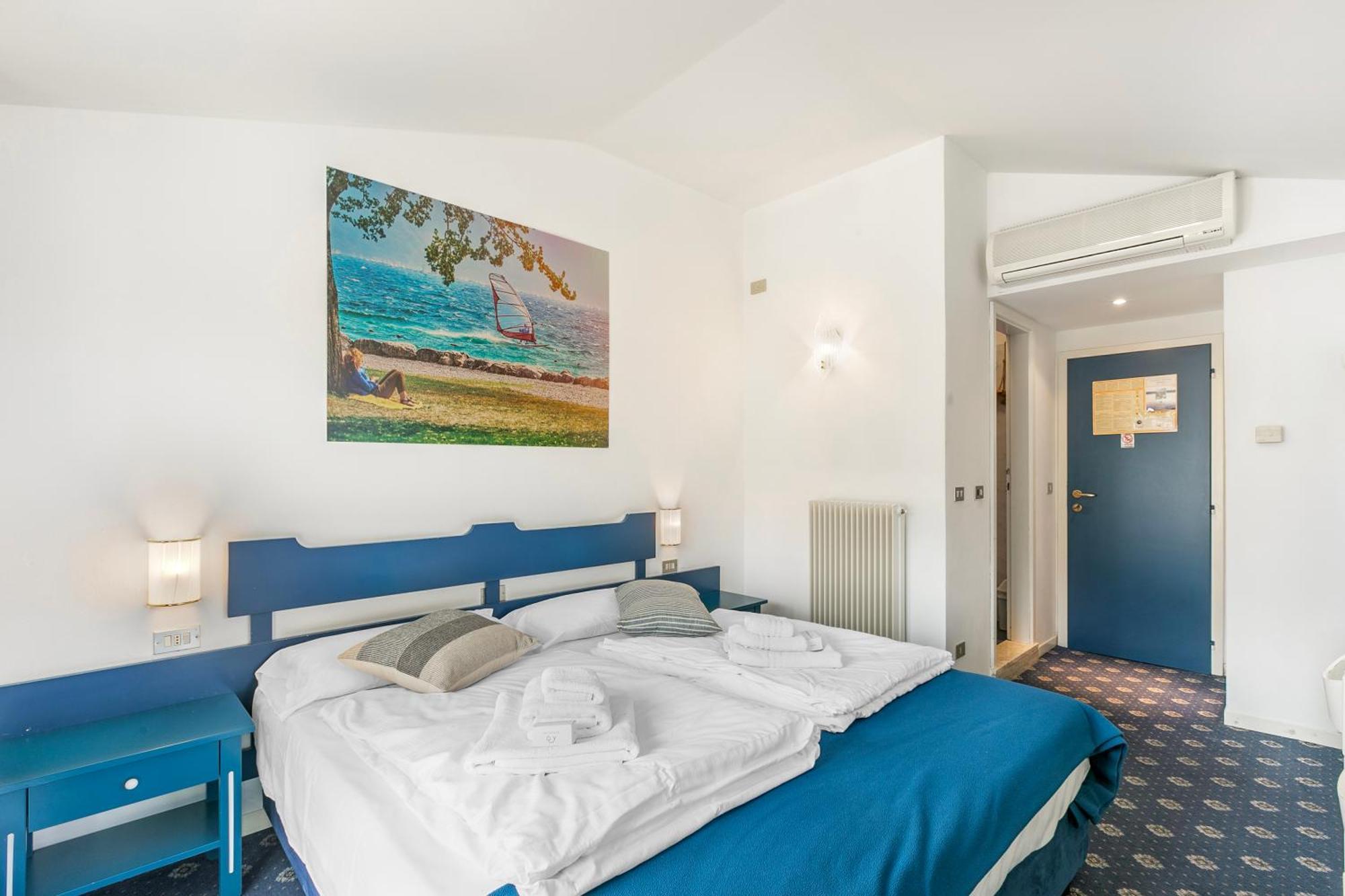 Bike & Wind Hotel Villa Maria Torbole Sul Garda Екстериор снимка