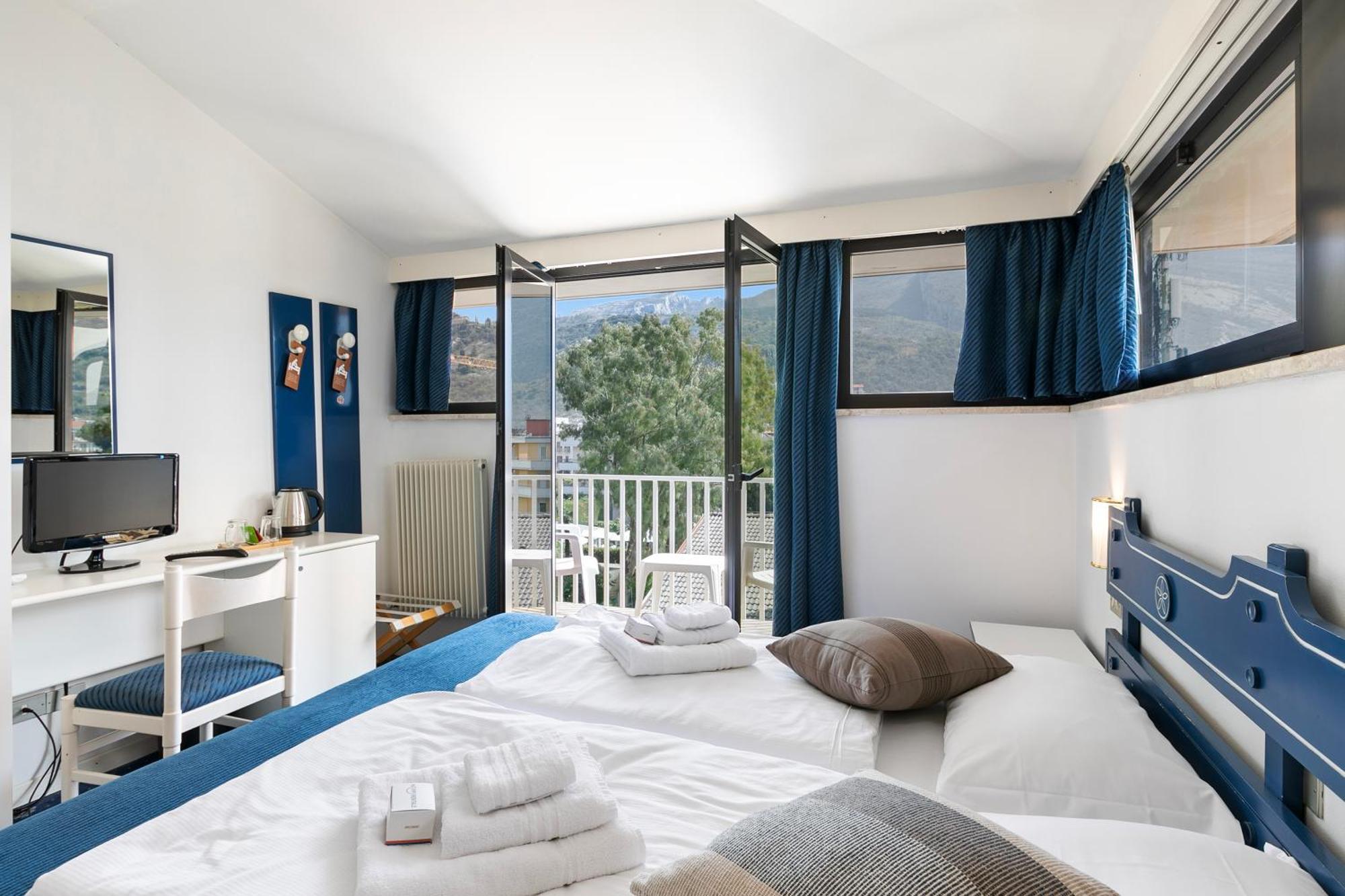 Bike & Wind Hotel Villa Maria Torbole Sul Garda Екстериор снимка