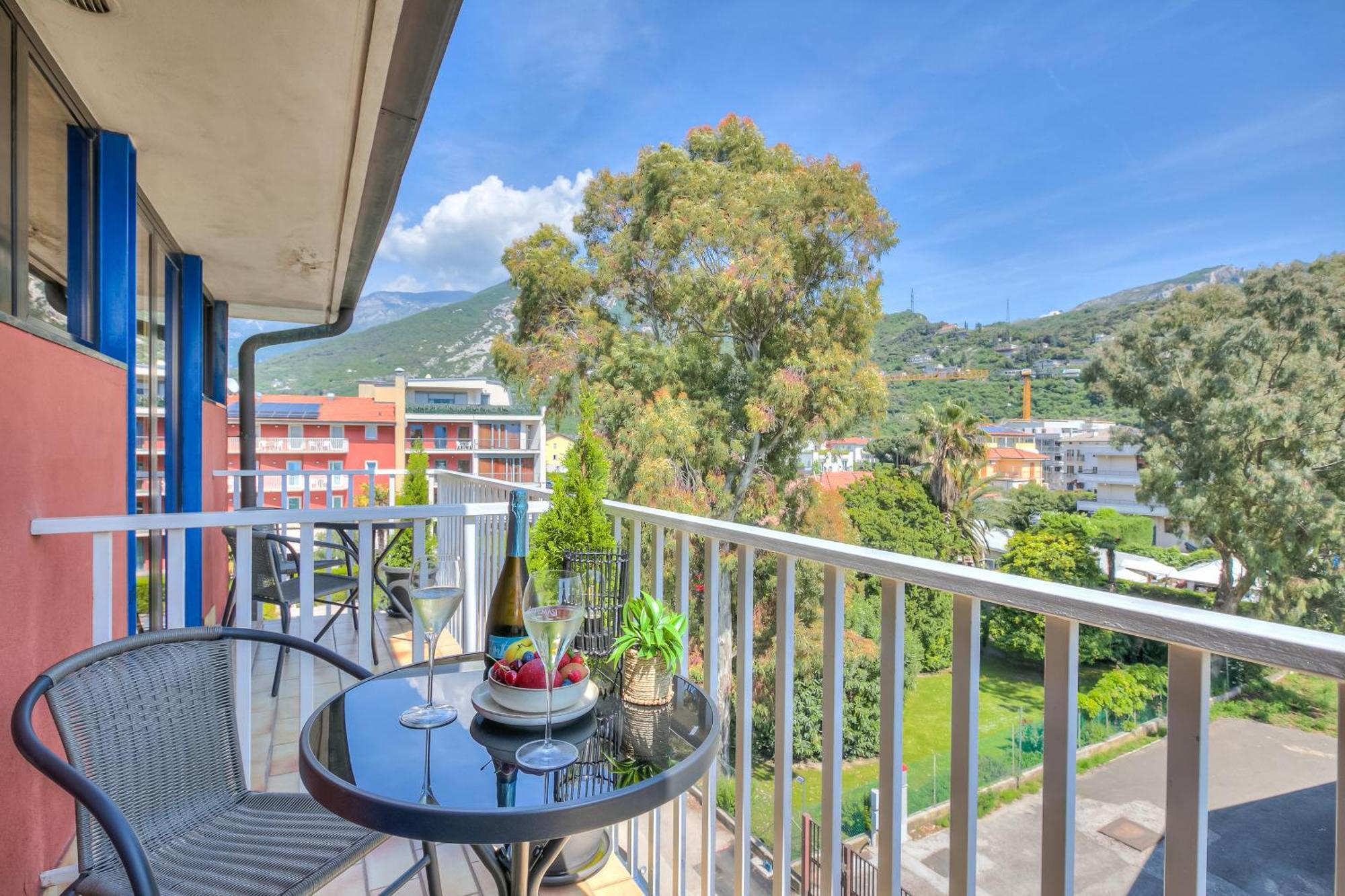 Bike & Wind Hotel Villa Maria Torbole Sul Garda Екстериор снимка